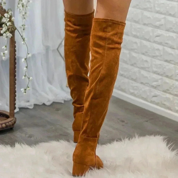 Pointed toe knee high boots - Picture 5 of 5